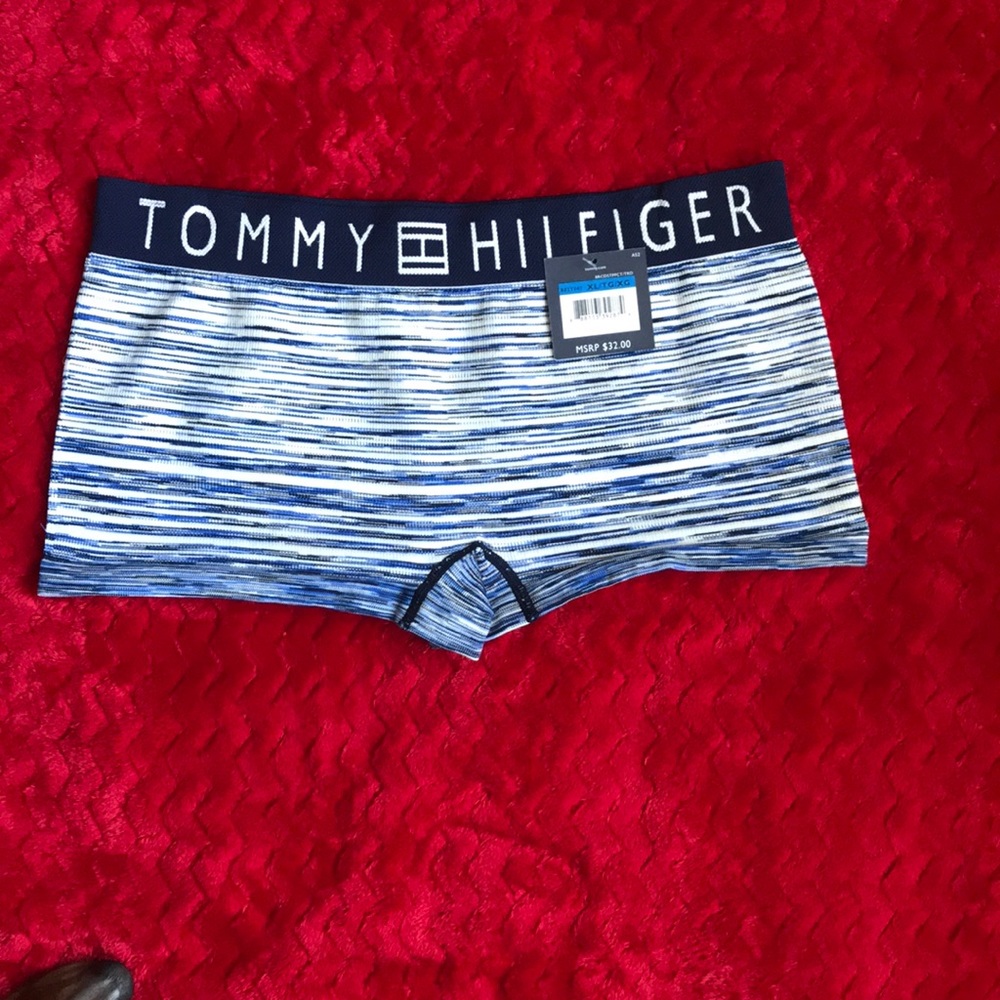 💕NWT Tommy Hilfiger Boyshorts Panties💕